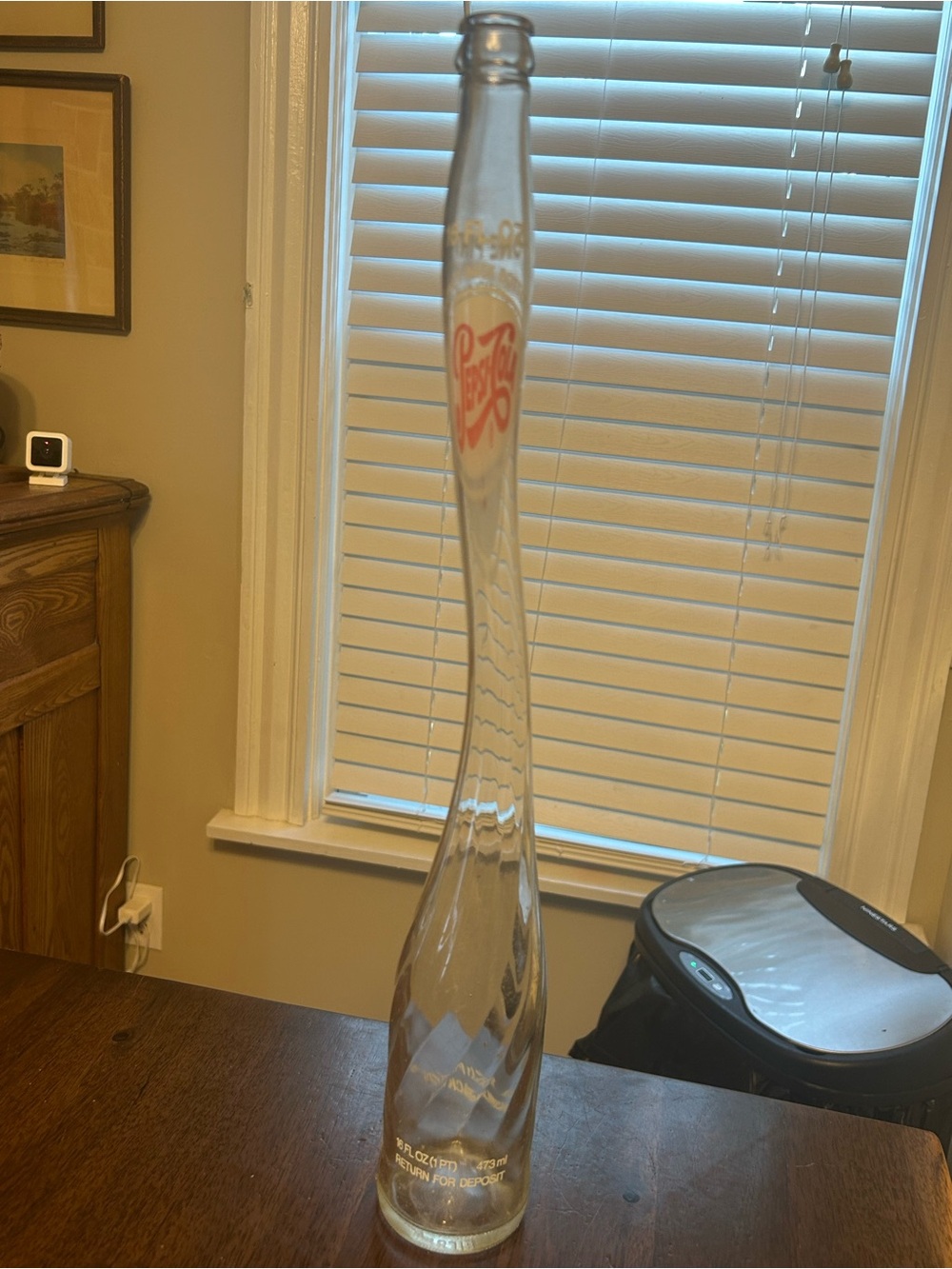 Vintage 16 Ounce Stretch Glass Pepsi Clear Bottle Art 16" Red & White Logo